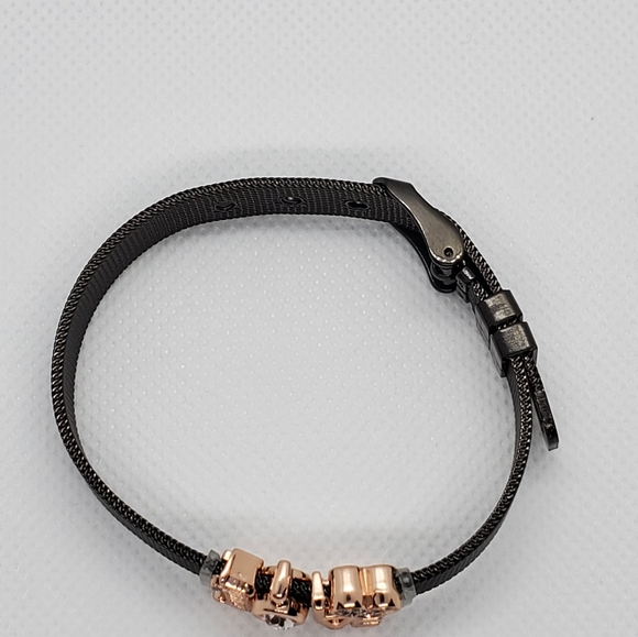 5⭐ rated💗 Black/Rose Gold Family Themed Bracelet - Picture 6 of 7
